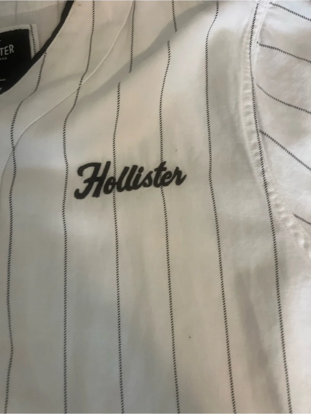 Hollister White Jersey with Black Pinstripes 🐝 - Picture 5 of 5